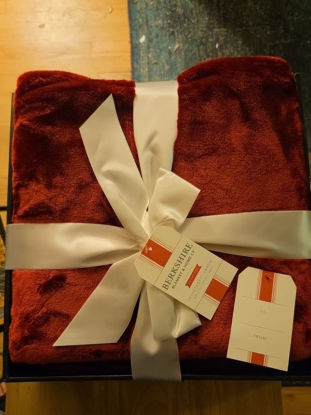 Berkshire Plush Velvet Throw Blanket - Deep Red